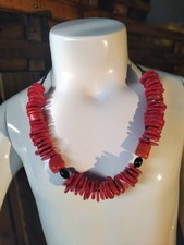 collier de perles en CORAIL,création unique