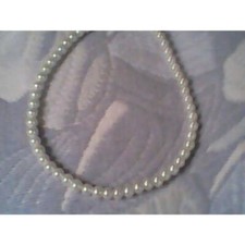 Collier perles blanches synthétiques 41 cm