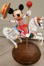 MED FIGURINE / Figur /