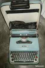 machine à écrire. OLIVETTI. LETTERA 22