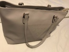Sac à main Guess Luxury