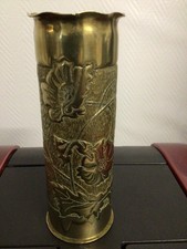 Travail de tranchée WW1  Douille d'obus  75  décor de fleurs et feuilles