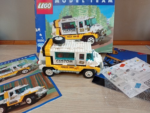 Lego model team custom rally - team,