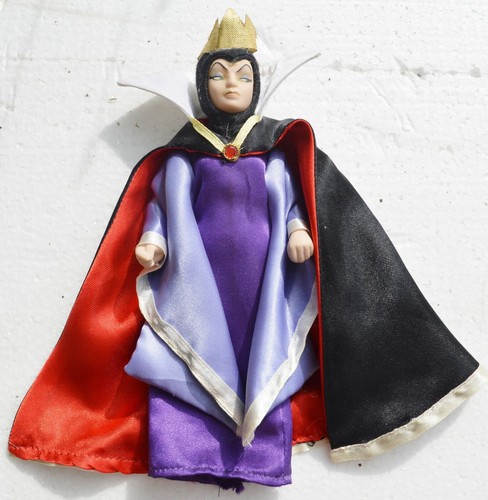 Poupée disney mechante - / ,