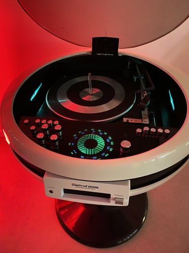 Weltron 2005 turntable - 2005,
