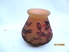 Vase signé GALLE Décor floral dégagé à l'acide (végétaux)
