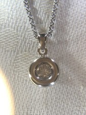 Magnifique collier,  avec diamant Naturel 0.25 ct/ Diam:  9 Mm. Or  Blanc  18 Ct