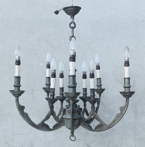 Lustre style gothique - style, en