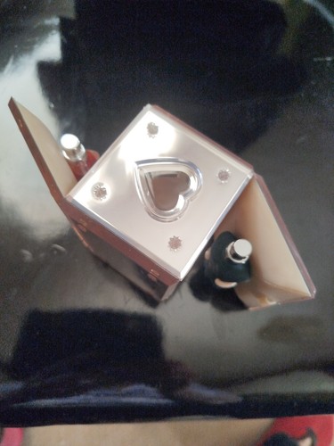 Deux miniatures parfum - , de