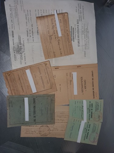 Livret documents militaires - et,