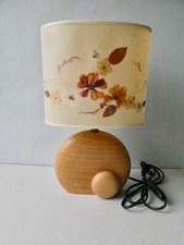 lampe en bois massif avec son