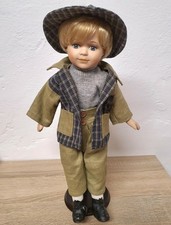 Poupée d'artiste poupée en