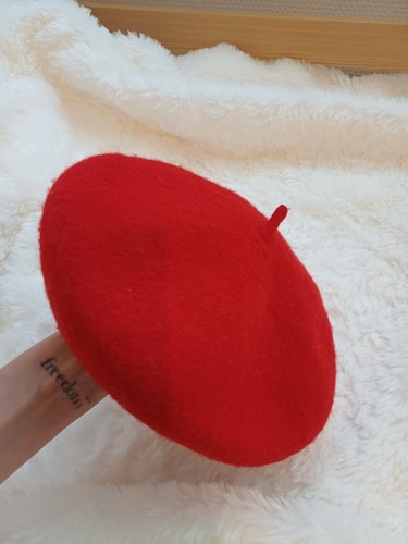 Autumn warm red wool beret