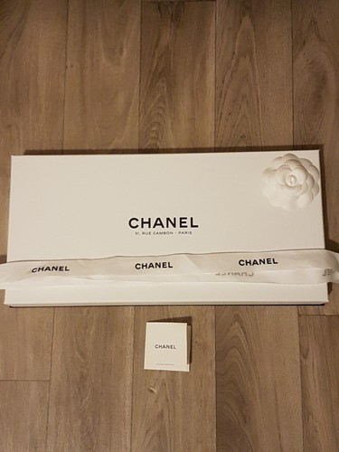 Boîte bijoux chanel - , À