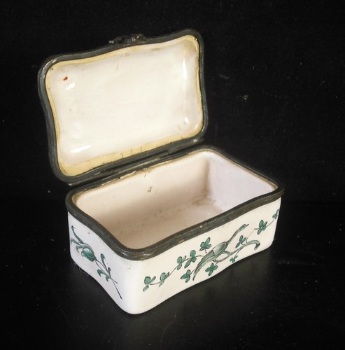 Petite boite bijoux en - boite, à