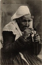 CPA Vieille Fumeuse de