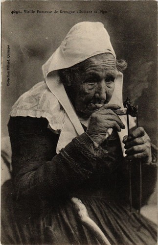 Cpa vieille fumeuse - cpa,