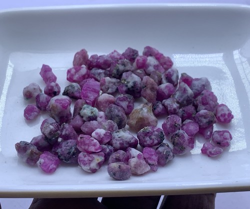 Lot rubis bruts - rubis,
