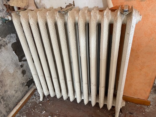 Radiateur fonte fleurie - fonte,