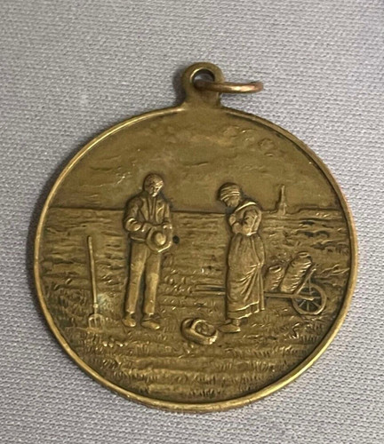 Ancienne petite medaille - ancienne,