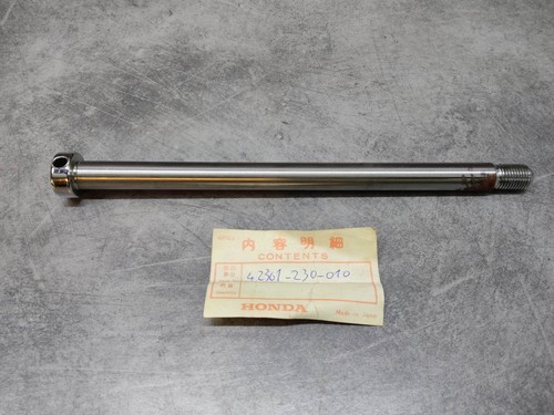 Axe roue arrière - , cb125