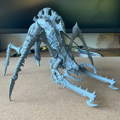 Titan tyranide bio - tyranide, bio-titan