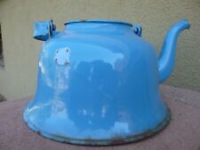 Ancienne bouilloire en tôle