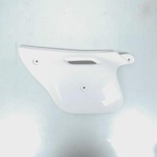 Cache latéral arrière gauche