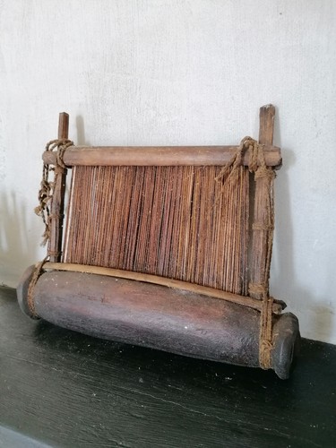 Ancien peigne métier à - de,