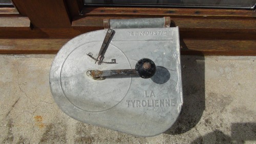 Tyrolienne moustique - ", le