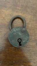 cadenas ancien en fer sans