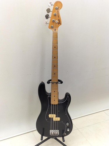 1976 precision bass - (fender)1976,