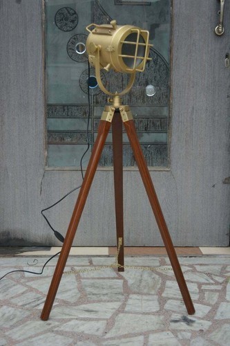Lampe trépied design