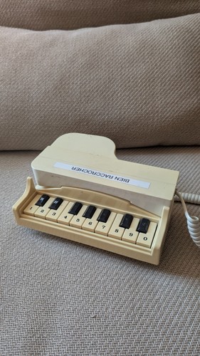Téléphone piano vintage