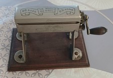 ANCIENNE ROULEUSE A CIGARETTES