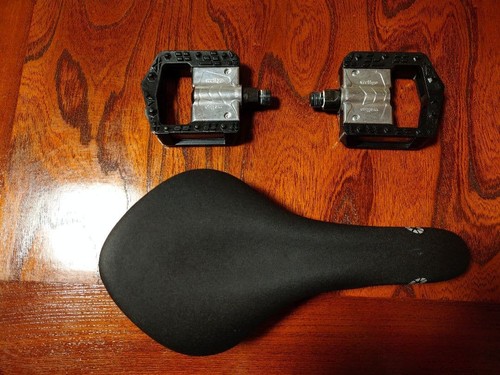 Dahon pedal saddle set - pedal,