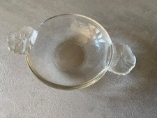 ELEGANT SMALL CUP OR EMPTY POCKET LALIQUE FRANCE