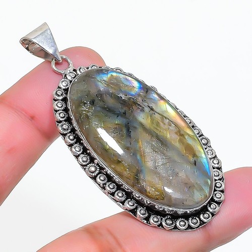 Pendentif pierre précieuse