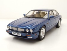 Jaguar XJR X300 RHD 1995 Bleu Foncé Modèle Réduit 1:18 Cult Scale Models