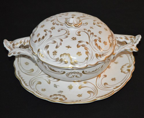 Ancienne petite soupière