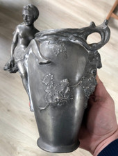 Vase Etain Femme style Art