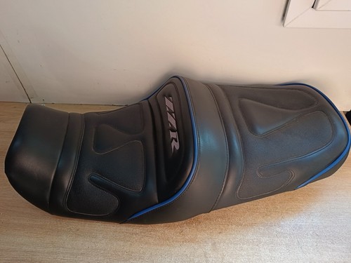 Une selle siege biplace - une,
