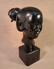 Bronze de Nguyen Thanh Le