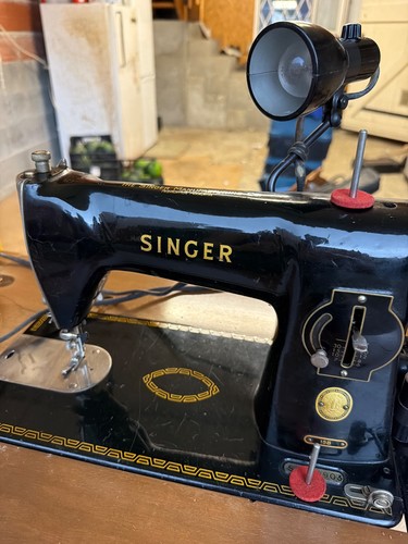 Machine coudre singer 158 - a,