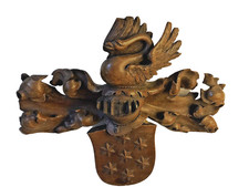 Ancien bois sculpté fronton