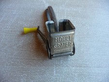 Ancienne Râpe A Fromage Mouli Grater vintage.