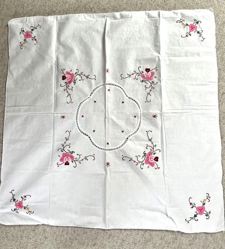 Nappe coton brodée fleurs - , et