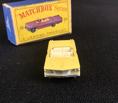 Voiture miniature matchbox - miniature,