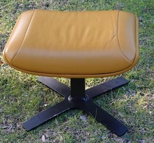 NATUZZI MID CENTURY MODERN ITALIAN FURNITURE LEATHER UPHOLSTERED MUSTARD OTTOMAN