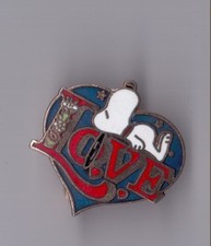 EPINGLETTE METAL . SCHULTZ 